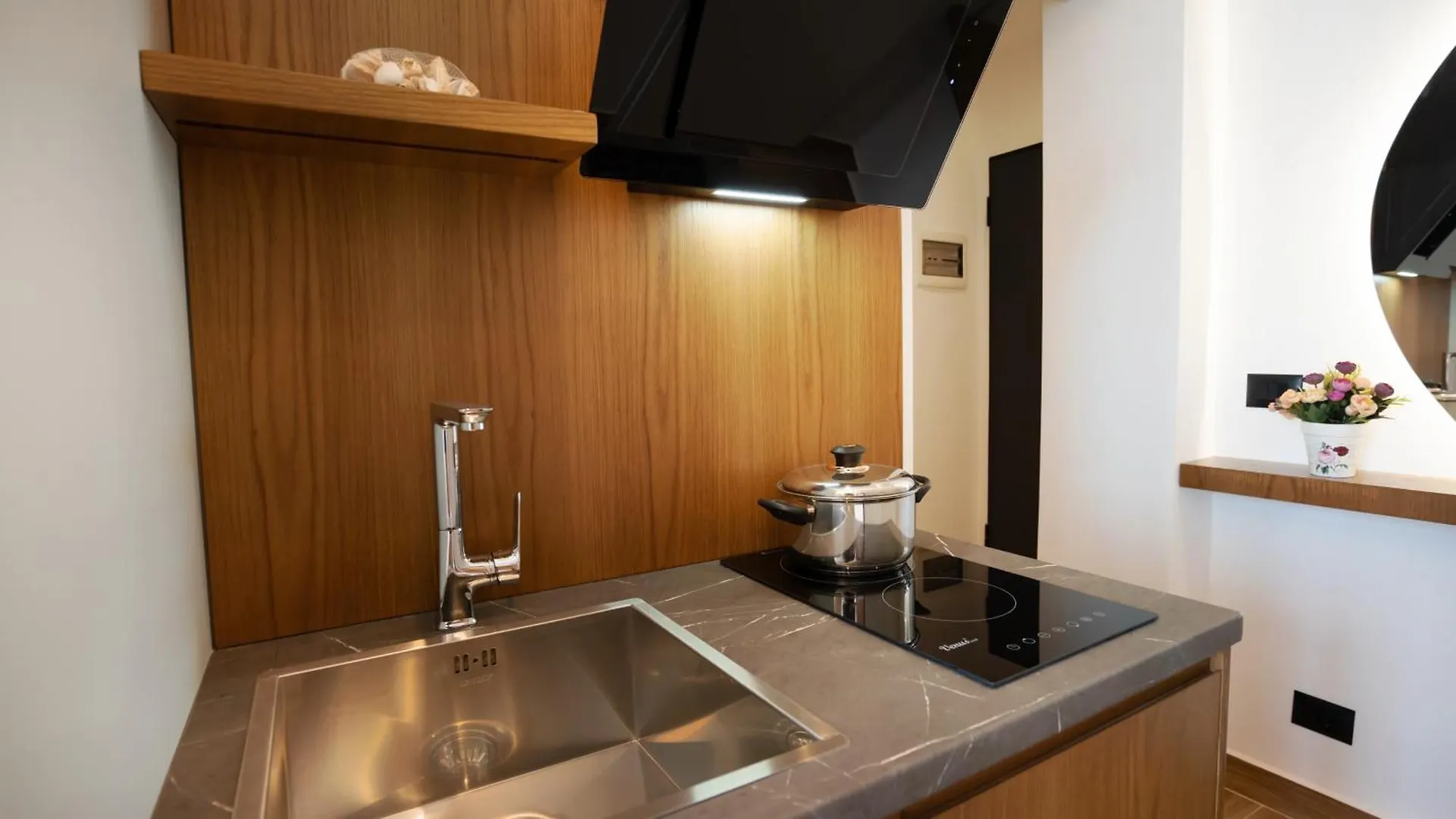 Azure Sea View Apartments Durrës 0*,  Albánia