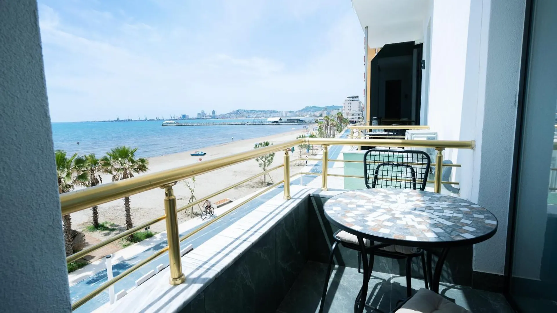 Azure Sea View Apartments Durrës Szálloda