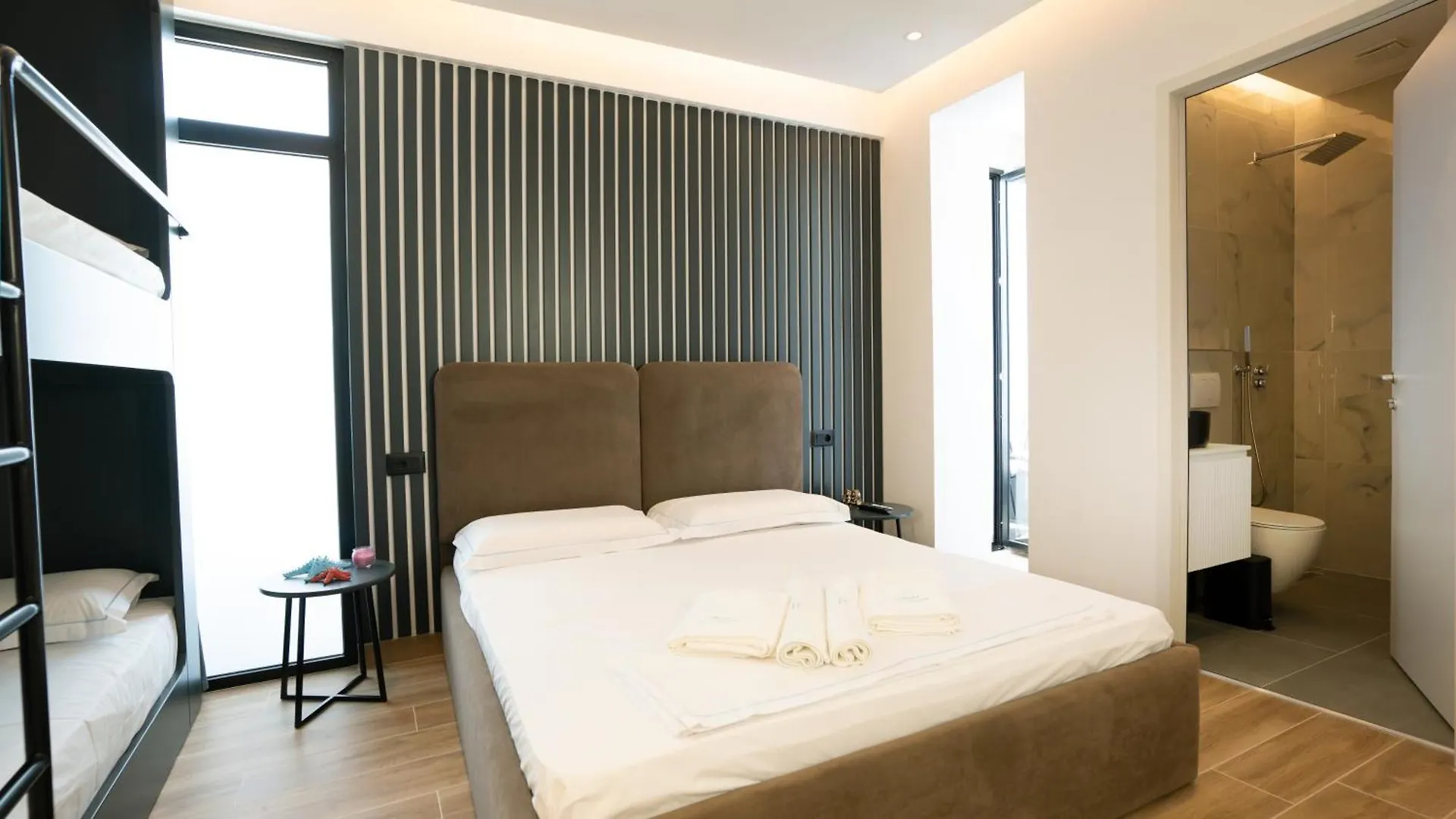 Azure Sea View Apartments Durrës