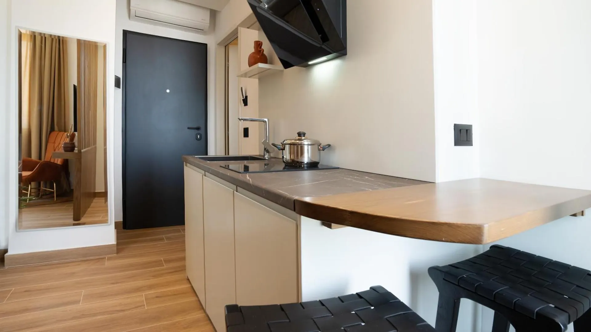 Szálloda Azure Sea View Apartments Durrës