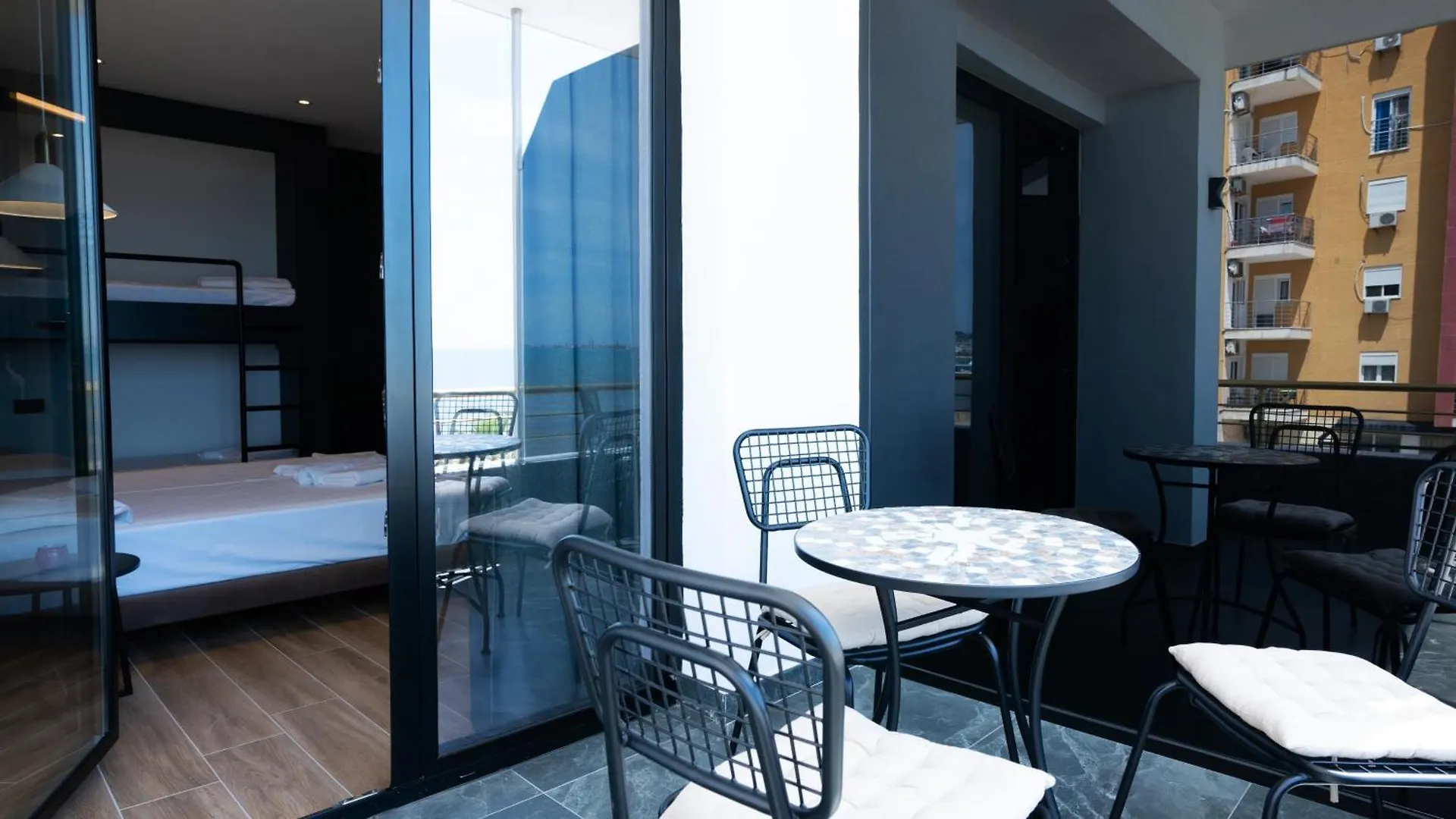 Azure Sea View Apartments Durrës Szálloda