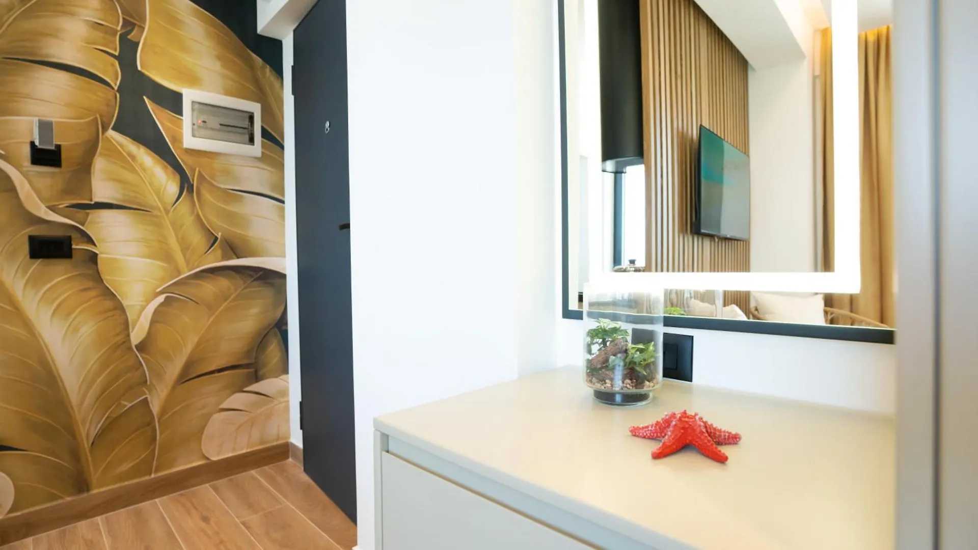 Azure Sea View Apartments Durrës Szálloda